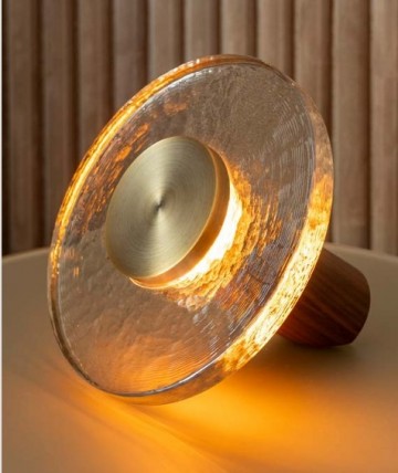 By eve eclips tablelamp