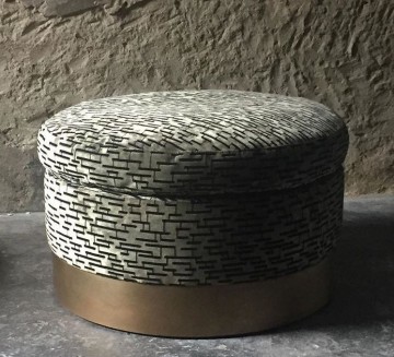 Hocker oscar layer by adje