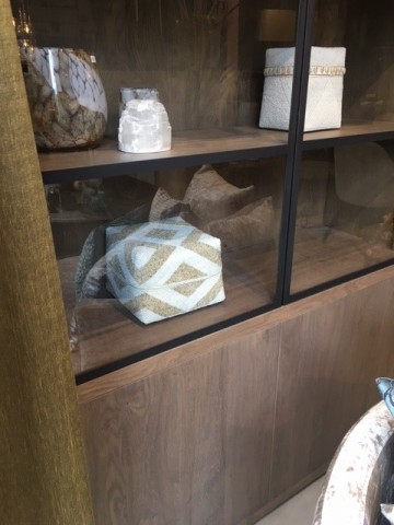 Vitrinekast eikenhout